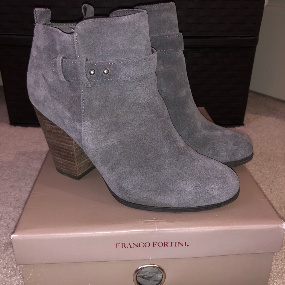 Booties - Picture 4 of 4